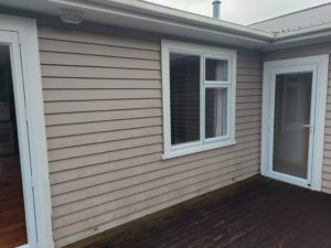 Before photo of a dirty House in Hawera before a House Wash by Woosh Exterior Cleaning Taranaki NZ