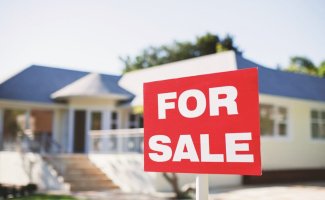 Professional exterior cleaning to get your house ready for market